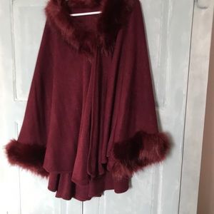 VINTAGE Poncho like One size fit all. Burgundy with fake fur . No brand name.